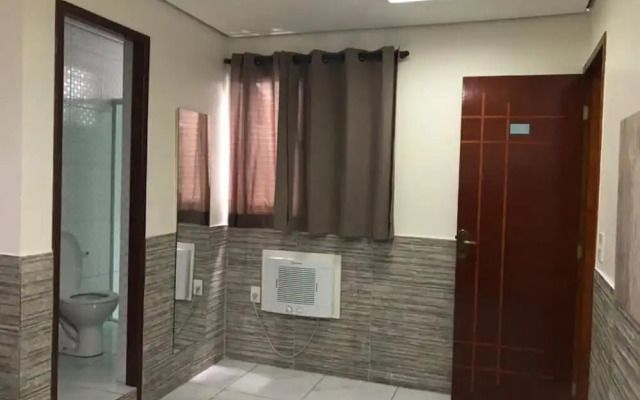 Hotel Caliente