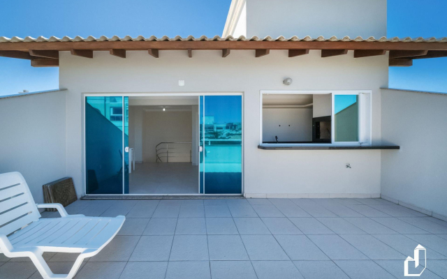 Casa com 05 dormitórios
