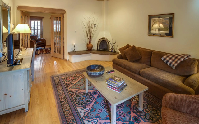 Inn on the Alameda
