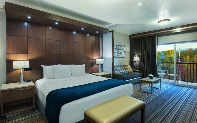 Oxford Suites Downtown Spokane