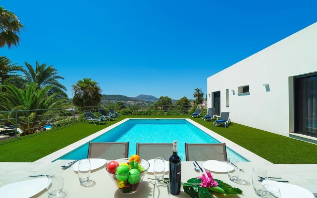 Villa Vera in Javea With 4 Bedrooms and 2 Bathrooms