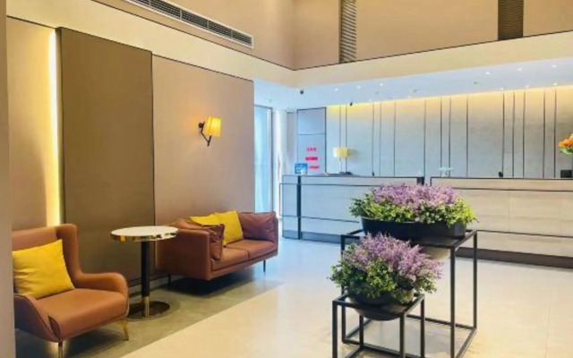 HomeinnPlus (Hohhot Fengzhou Road)
