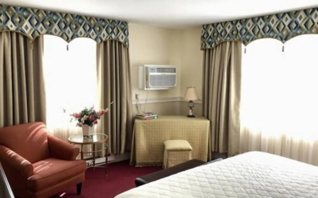 Americas Cup Inn