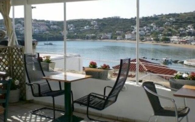 Adonis Guesthouse