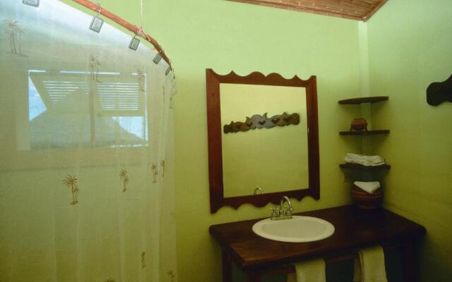 Punta Caracol Acqua Lodge