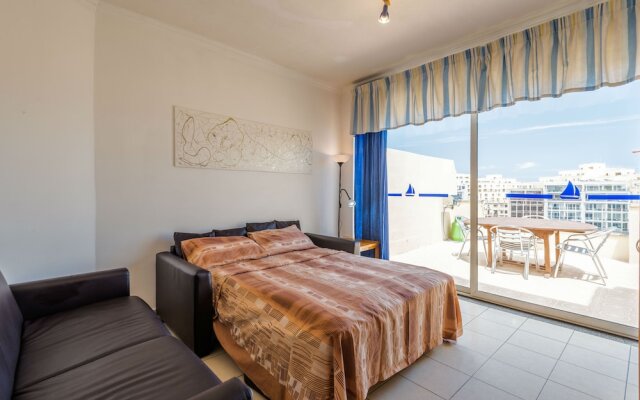 Getawaysmalta- Spinola Bay 1-bedroom Seafront Penthouse St Julian Near Paceville