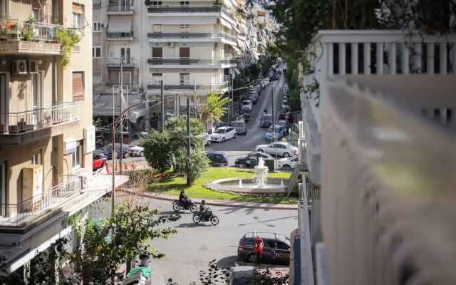 Zephyr 3-Bedroom Apartment in Athens