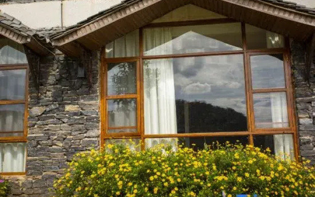 Puzhehei Mingsu · Mountain View Sunset Hotel (Puzhehei Scenic Area Qinglongshan Branch)