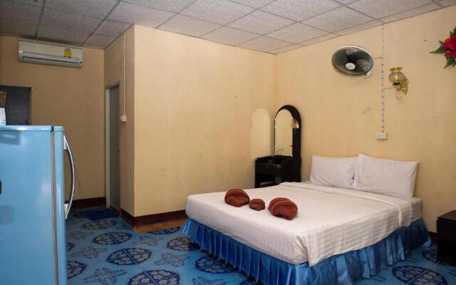 Moonwalk Lanta Resort