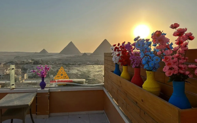 Sun Pyramids View Inn