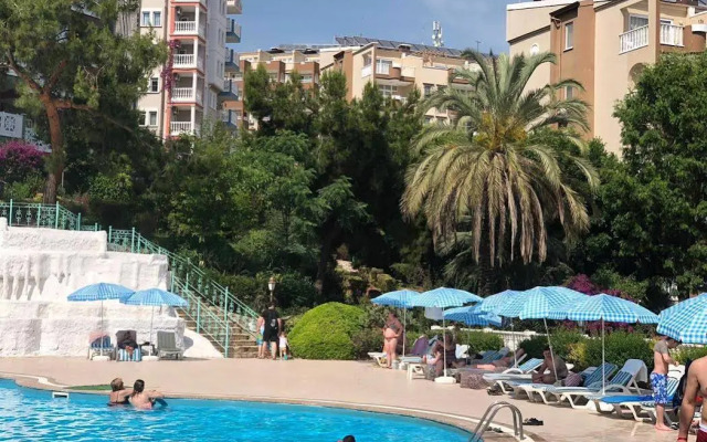 Larina Resort & Spa Hotel