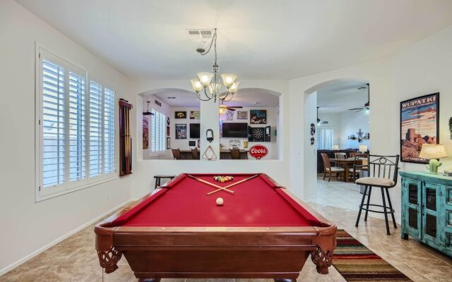 Heated Pool, Gas Grill & Yard: Phoenix Retreat!