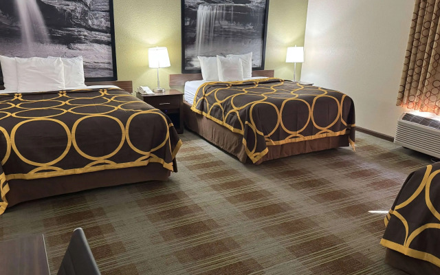 Super 8 by Wyndham Lincoln