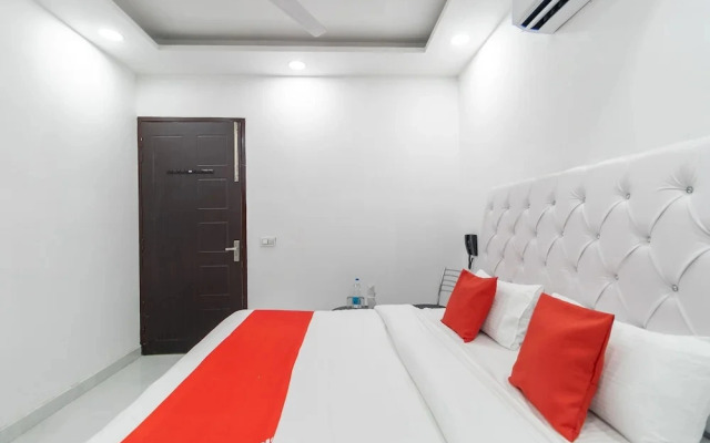 Paradise Studio by OYO Rooms