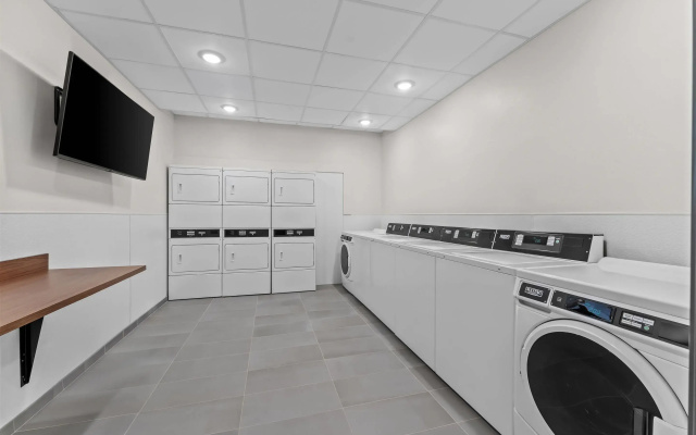 Everhome Suites Somerset - South Brunswick by Choice Hotels