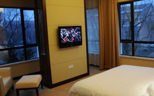 Dianshan Lake Forest Holiday Resort