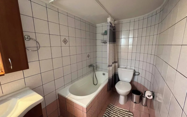 Cozy 1 Bd Apt in Therisos with Balcony