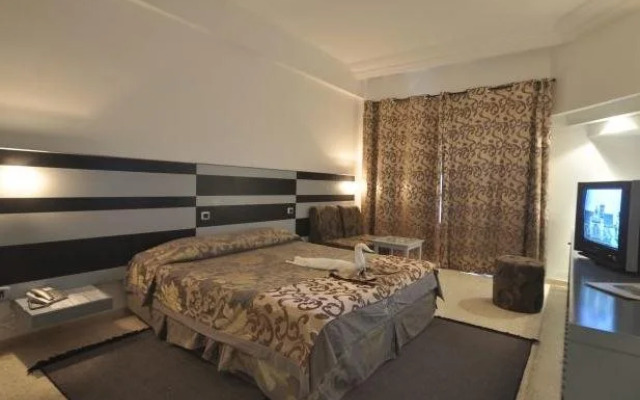 Aylimas - Families Only