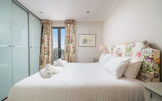 Superb Artists Flat w Free Parking