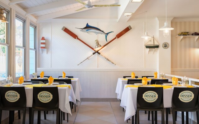 Club House Hotel