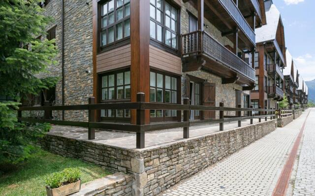 Luderna - Apartamento Val de Ruda B74 Hònt de Lòcampo