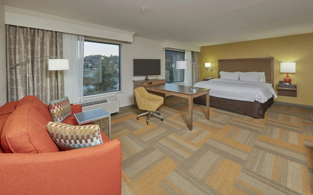 Hampton Inn & Suites Hood River