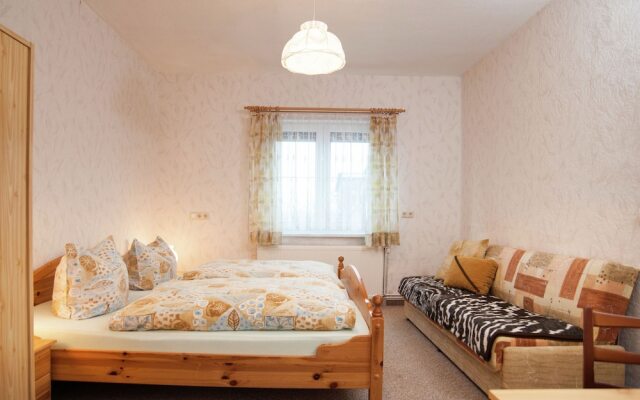 Pretty Holiday Home in Neustadt am Rennsteig Near Ski Area