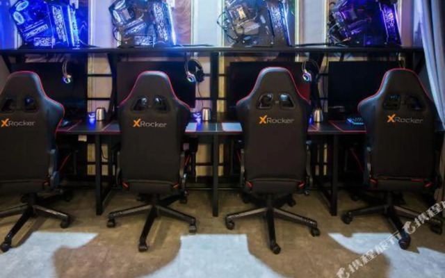 Slence Snow Theme Hotel