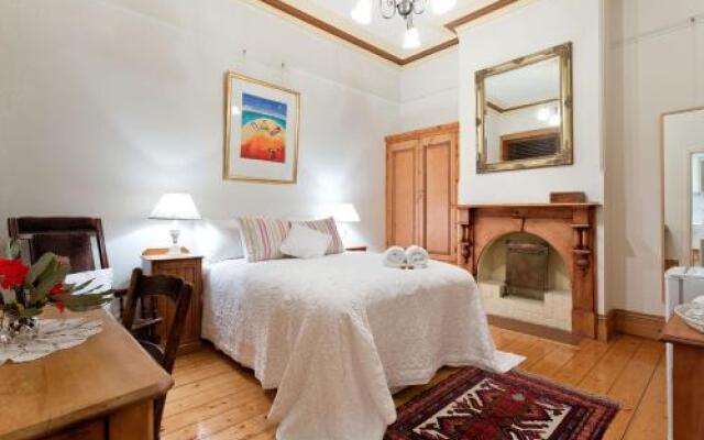 Annie's Victorian Terrace Accommodation Fremantle