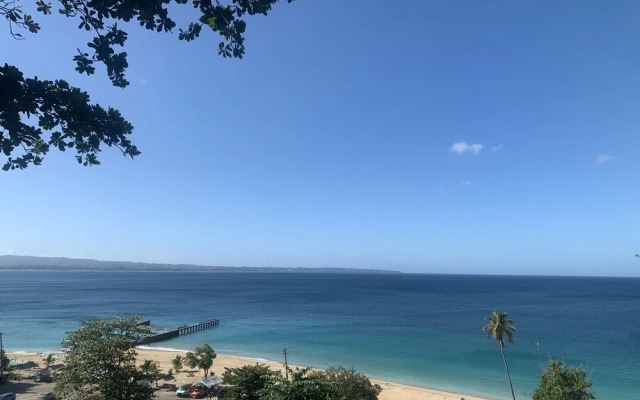 Comfy apartment 8 minute walk from beach