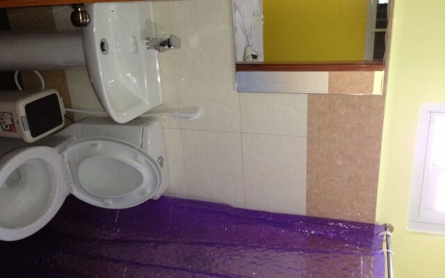 Citrine Tourist Travel Lodge