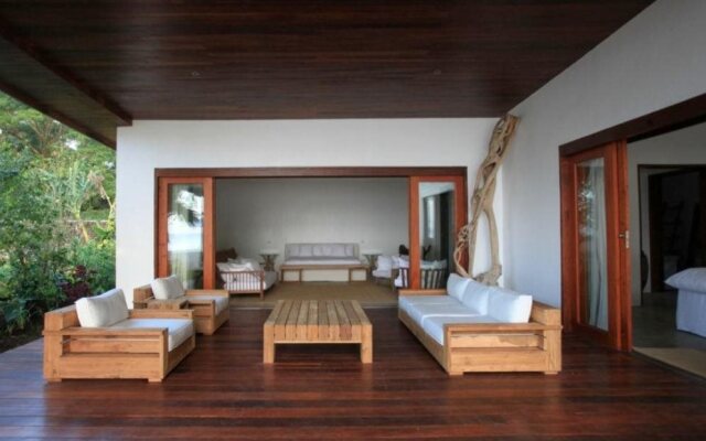Tides Reach Resort
