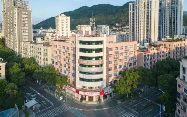 Touke Hotel (Huishui River Road, Pingyang)