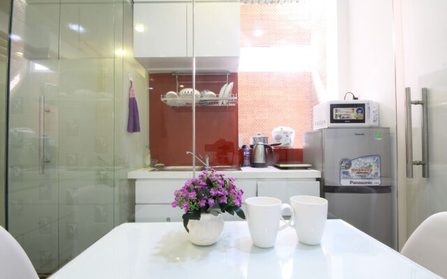 Smiley Apartment 13 - Adults Only