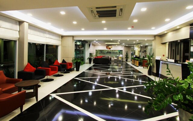 The Contrast i Hotel