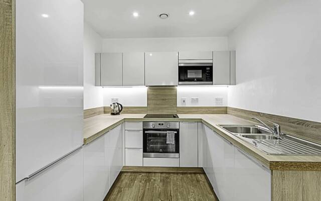 Beautiful Apartment in Surrey Quays