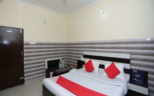 Oyo 27054 New Sundaram