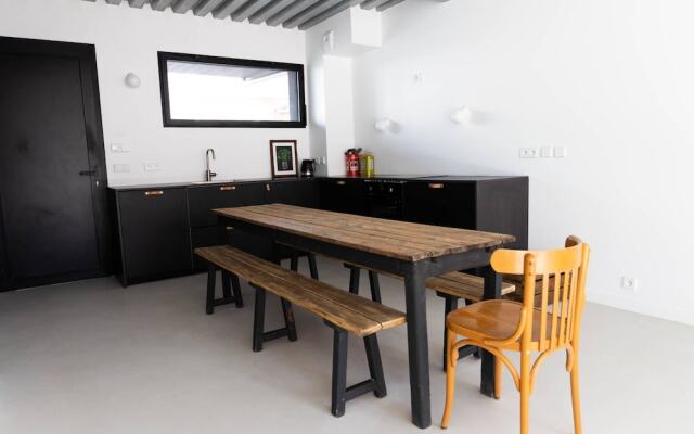 Loft With 4 Bedrooms, Terrace, Very Close to Paris