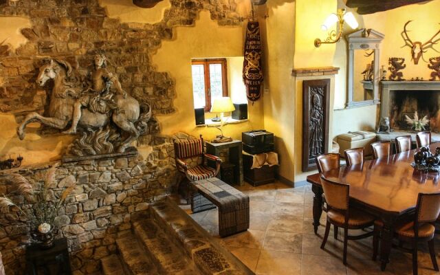 Chianti Yoga - The Tuscan Collection