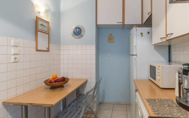Art Deco Spacious Appartment close to centre