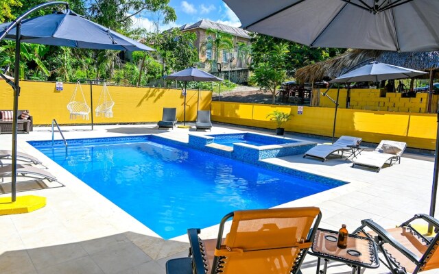 Takuma Boutique Hotel Rooms & Suites Jamaica