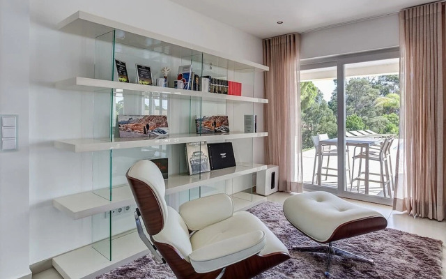 Goldeneye Luxury 6 Bedroom Villa With Infinity P