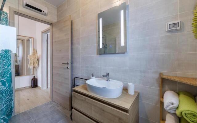 Nice Apartment in Peroj With Wifi and 1 Bedrooms