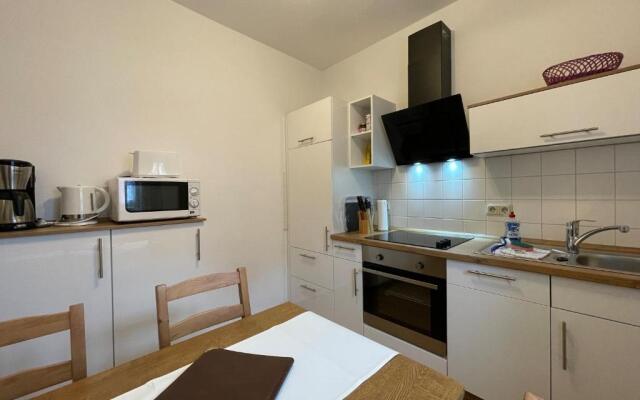 Apartment mit Terrasse No3