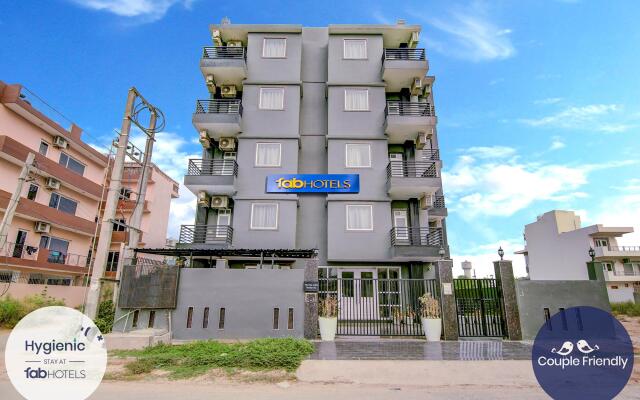 FabHotel J