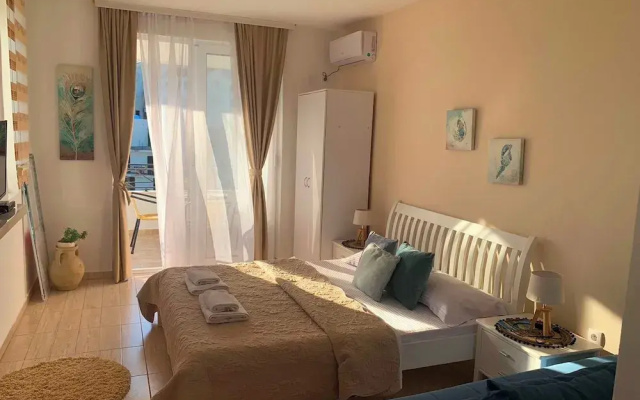 Deluxe Studio Apartment with Sea view