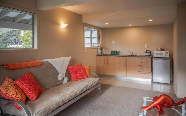 Scenic on Selwyn - Akaroa Holiday Home