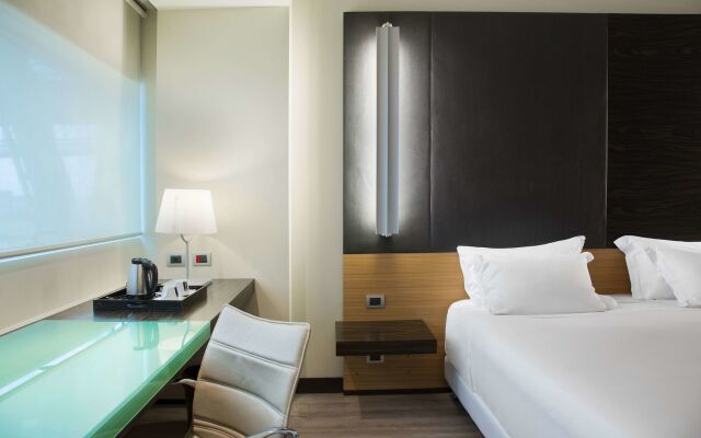 Отель NH Venezia Laguna Palace