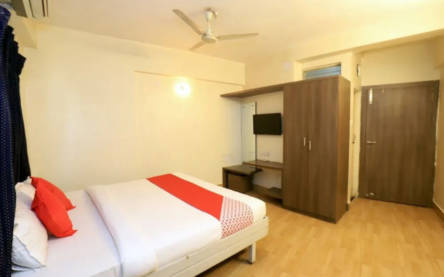 OYO 15983 Hotel Devpriya