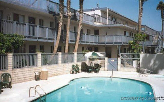Seacoast Inn